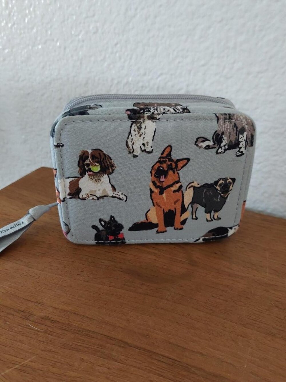 Vera Bradley best in show dog show box dog print toiletry bag with zipper closur